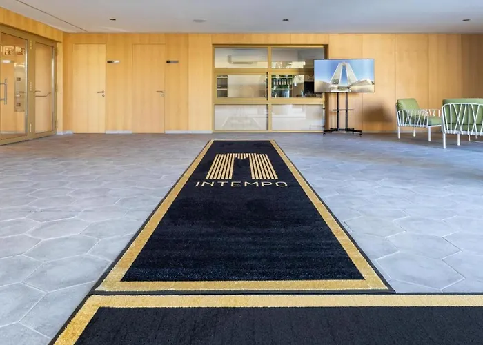 Floor 32! Intempo Luxury Apartman