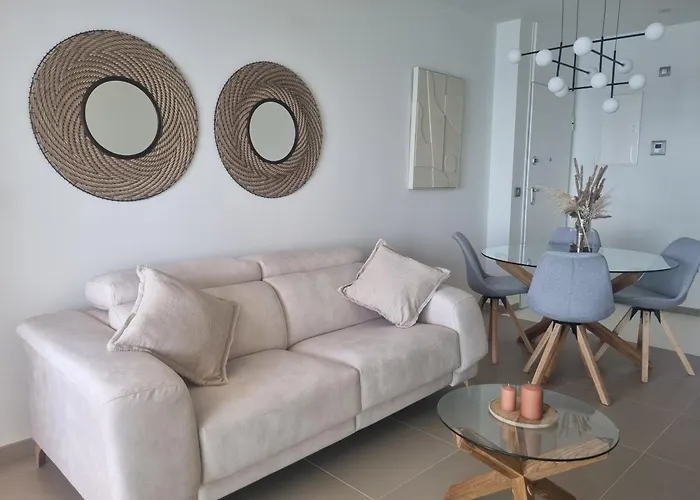 Floor 32! Intempo Luxury Apartman